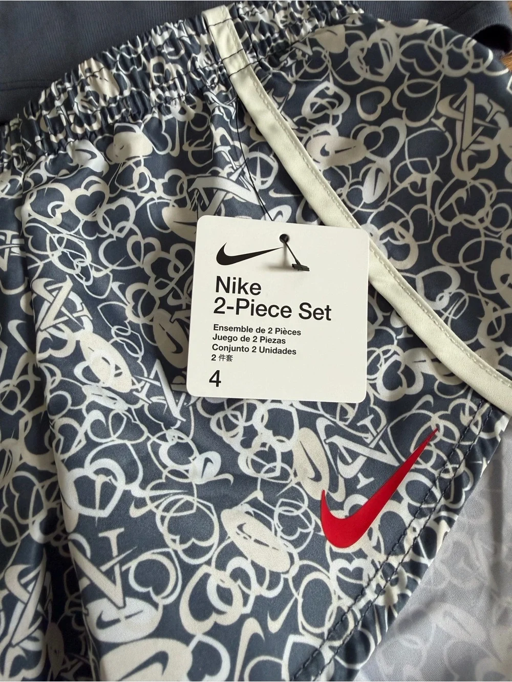 Nike Girls Two-Piece Set Blue White Red Athletic Shorts T Shirt Size 4 NWT
